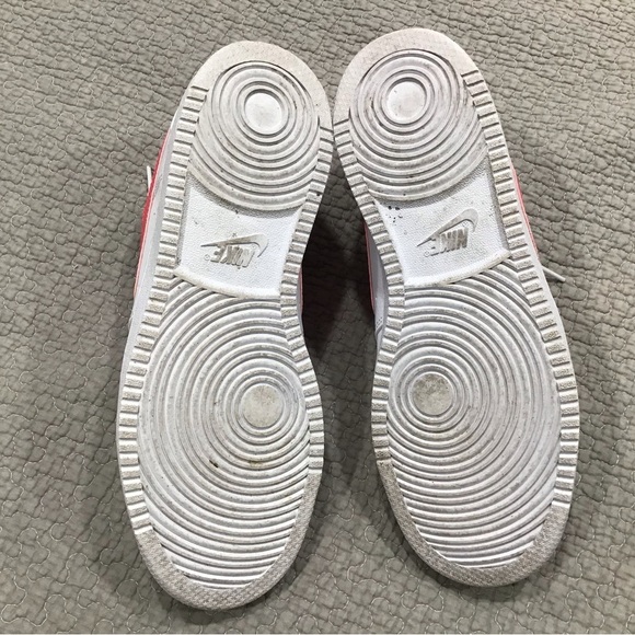 Nike Women’s Court Vision Low Next Nature Size 9.5 White Sea Coral Sneakers EUC - Picture 7 of 8